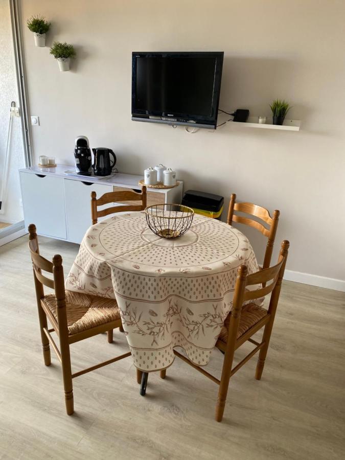 La Maison Du Bonheur Les Eaux Vives 1 Saint-Pierre-la-Mer  ภายนอก รูปภาพ